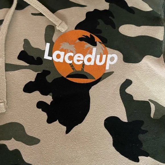 Brand new with no tag men sweater with a hood - Picture 2 of 4